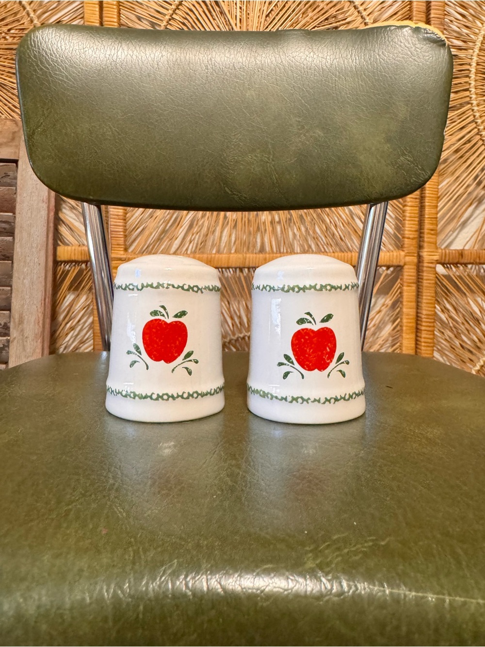 Apple Salt & Pepper Shakers Vintage Style Cottagecore Ceramic